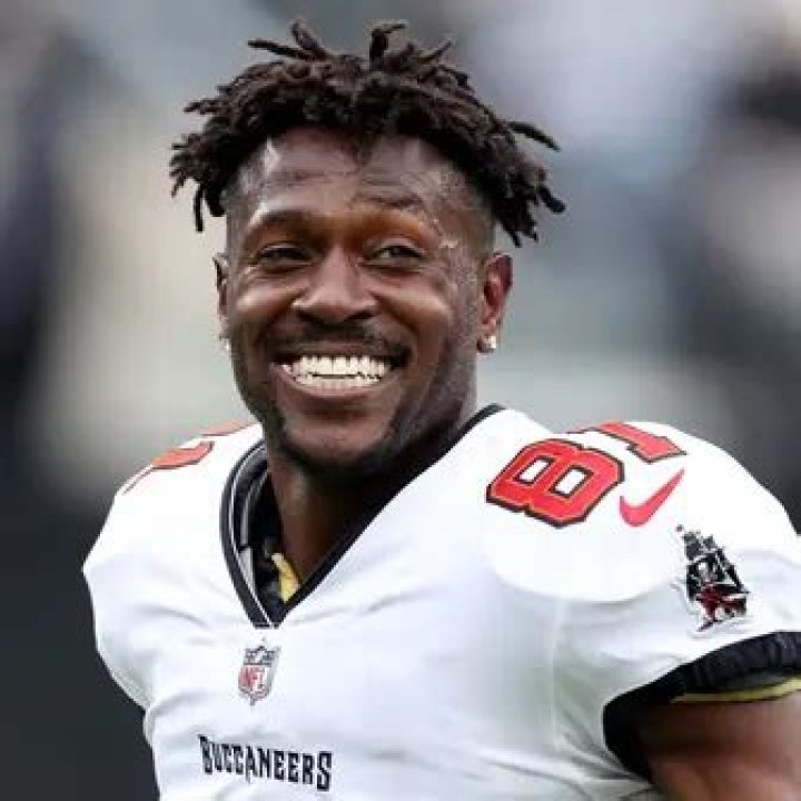 A Complete History Of All The Money Antonio Brown Has Earned And Lost In The NFL