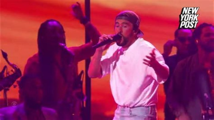 Bad Bunny Stuns Crowd With Male Dancer Kiss