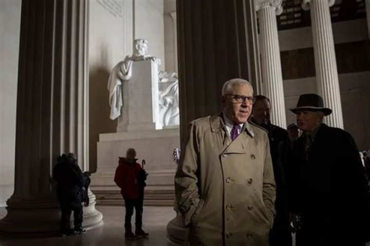 Billionaire David Rubenstein Gives $18.5 Million To Lincoln Memorial Renovation