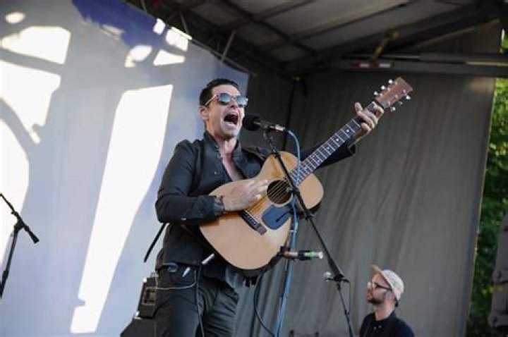 Chris Carrabba Net Worth | Celebrity Net Worth