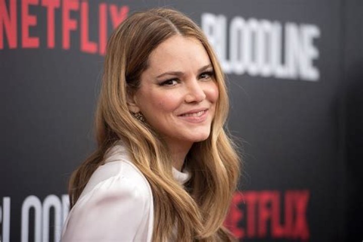 Jacinda Barrett Net Worth | Celebrity Net Worth