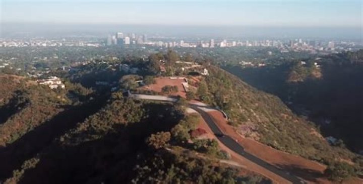 Jeff Bezos Just Bought 130 Acres Of Beverly Hills Real Estate For $255 MILLION - Shattering California Records