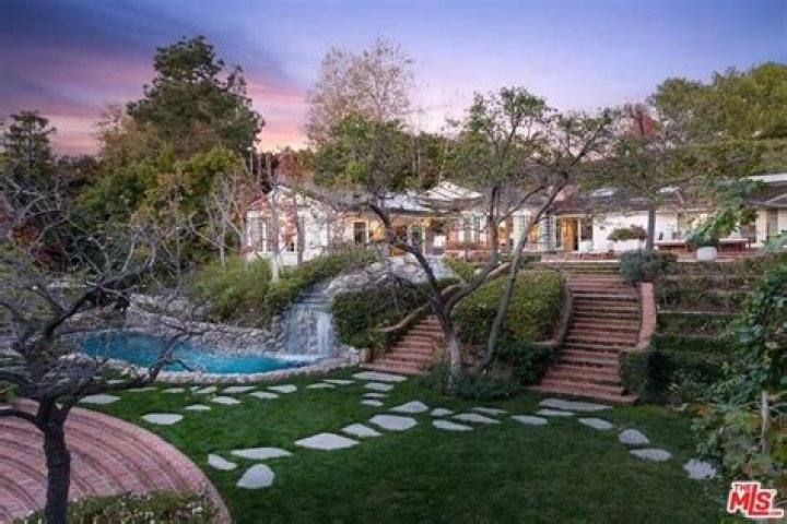 Jim Carrey Seeks $30 Million For Brentwood Estate He's Owned For 30 Years