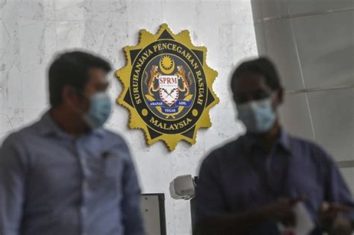 Malaysian Prime Minister Under Investigation For Hiding Billions