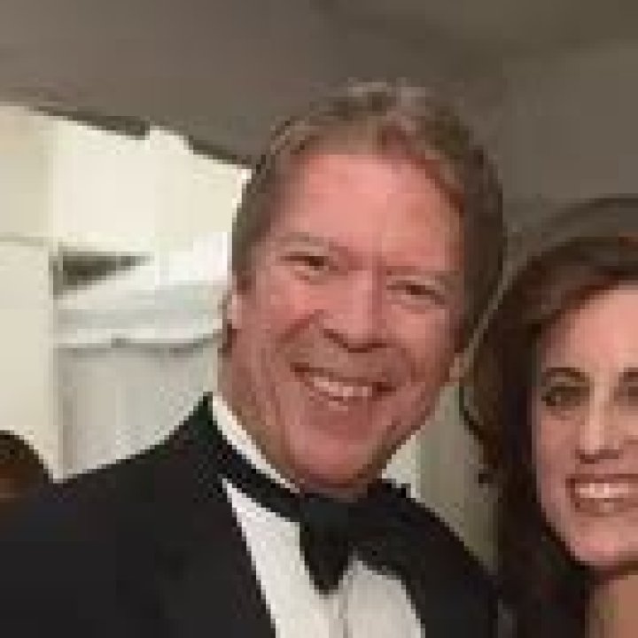 Shelly Garrett Net Worth | Celebrity Net Worth