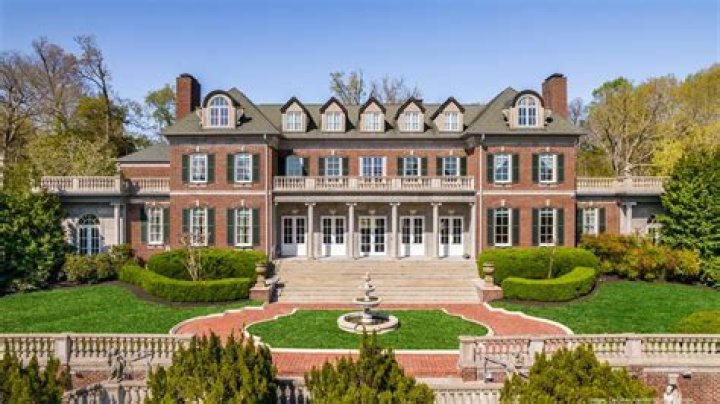 TV Auteur Norman Lear Is Selling His Brentwood Mansion For $40 Million